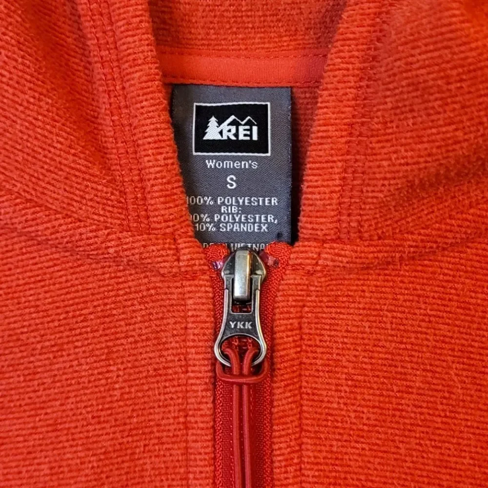 REI size small